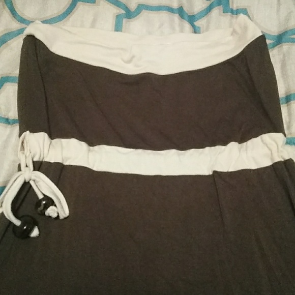 Cute dress 👗 - Picture 2 of 3